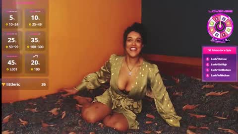 Snapshot of whitneypeach777 chatting on February 13, 10:50 pm Whitney Peach online show from February 13, 10:50 pm