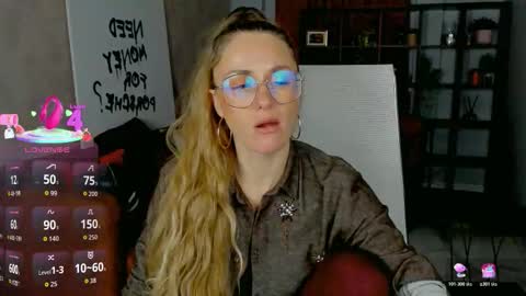 Snapshot of whitneypunnch chatting on February 21, 2:40 pm whitneypunnch online show from February 21, 2:40 pm