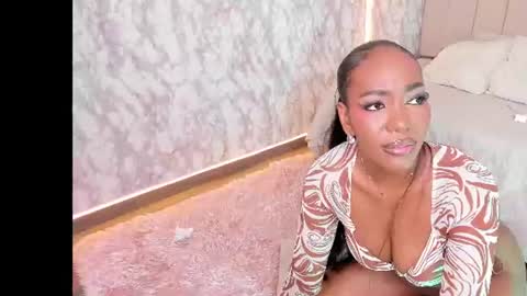 whitneyyfox online show from July 10, 11:51 pm