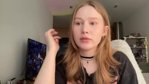 Alisa online show from April 9, 7:25 am