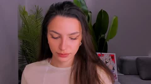 whoislulu online show from December 5, 6:00 pm