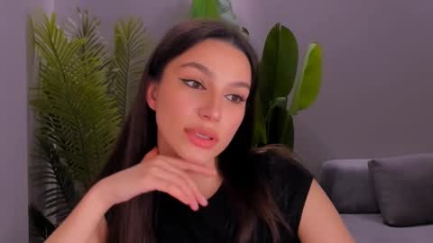 whoislulu online show from February 15, 3:28 pm