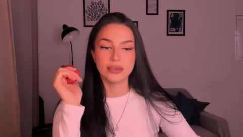 whoislulu online show from October 18, 7:03 pm