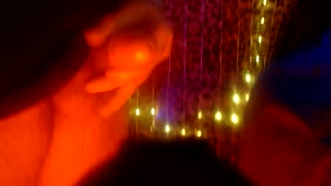 whor4mor online show from December 17, 8:10 pm