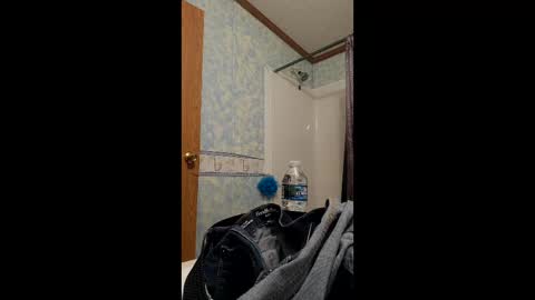 Snapshot of whore4u2useandabuse chatting on March 27, 1:22 am whore4u2useandabuse online show from March 27, 1:22 am