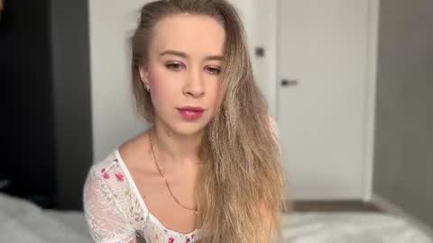 Snapshot of why_____not chatting on February 16, 1:49 pm Alice online show from February 16, 1:49 pm