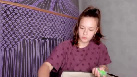 Snapshot of why_again_me chatting on June 2, 8:22 pm Veronica online show from June 2, 8:22 pm