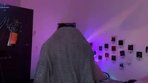 iggy iggz online show from June 28, 2:39 am