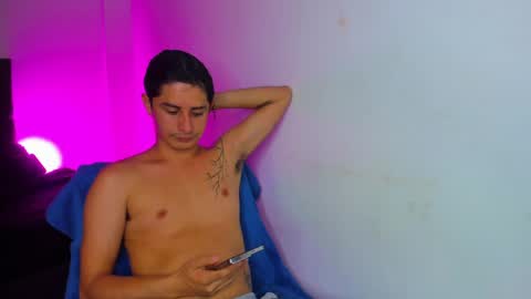 Snapshot of wickedboy_twink chatting on May 26, 7:10 pm JAISON online show from May 26, 7:10 pm