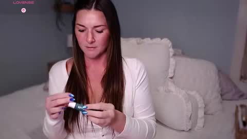 Snapshot of wickedwifexo chatting on March 21, 12:26 am WickedWifeXO online show from March 21, 12:26 am