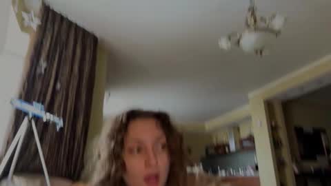 Snapshot of wievin chatting on February 22, 10:47 am VI online show from February 22, 10:47 am