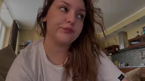 Snapshot of wievin chatting on February 26, 10:47 am VI online show from February 26, 10:47 am