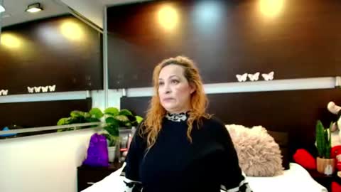 sussy online show from July 14, 12:33 pm