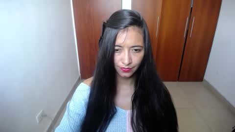 Ilauren online show from January 7, 7:06 pm