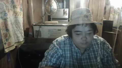 Snapshot of wigper chatting on March 4, 1:55 am wigper online show from March 4, 1:55 am