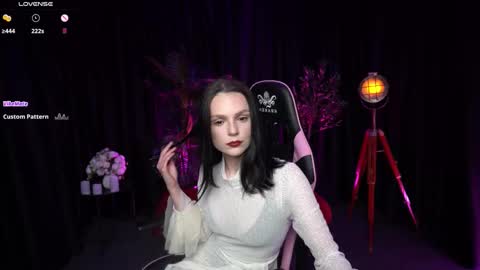 Snapshot of wild_alice_me chatting on March 27, 4:18 pm Alice online show from March 27, 4:18 pm