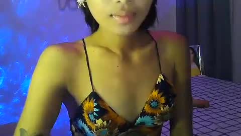 Snapshot of wild_flowerx21 chatting on December 17, 1:16 pm Analyn online show from December 17, 1:16 pm