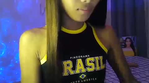 Snapshot of wild_flowerx21 chatting on December 23, 4:22 am Analyn online show from December 23, 4:22 am