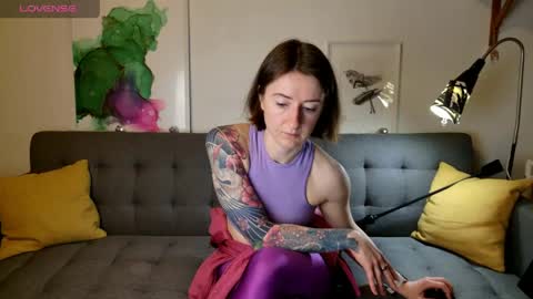 Snapshot of wild_peony chatting on April 12, 5:07 pm wild_peony online show from April 12, 5:07 pm