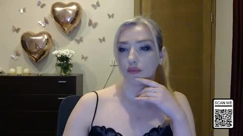 Snapshot of wild_silk_desire chatting on April 30, 5:08 pm Alina online show from April 30, 5:08 pm