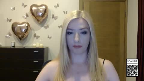 Snapshot of wild_silk_desire chatting on May 25, 2:56 pm Alina online show from May 25, 2:56 pm