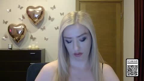 Snapshot of wild_silk_desire chatting on May 26, 3:08 pm Alina online show from May 26, 3:08 pm
