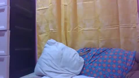 Snapshot of wildchilly_pearl19 chatting on April 29, 12:42 pm wildchilly_pearl19 online show from April 29, 12:42 pm