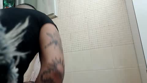 Snapshot of wilddope chatting on November 10, 1:04 am the alpha man online show from November 10, 1:04 am