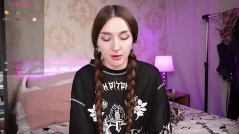 .. alice .. online show from December 1, 3:22 am