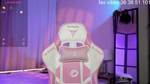 Snapshot of wilder_weinn chatting on May 28, 1:36 am .. alice .. online show from May 28, 1:36 am
