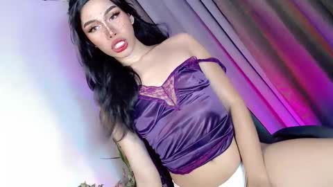 Snapshot of wildflower144 chatting on April 9, 2:22 pm CHALLE online show from April 9, 2:22 pm