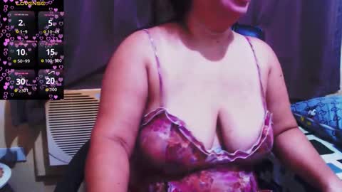 wildhotasianx online show from November 19, 9:15 pm