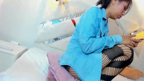 Snapshot of wildkiitty chatting on February 15, 8:24 am Kitty online show from February 15, 8:24 am