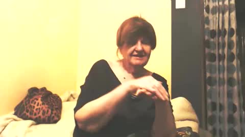 Snapshot of wildredcat chatting on April 19, 7:05 pm WildRedCat online show from April 19, 7:05 pm