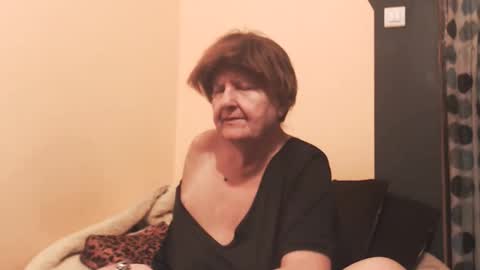 Snapshot of wildredcat chatting on May 30, 10:18 pm WildRedCat online show from May 30, 10:18 pm