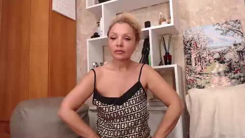 Rosa online show from June 13, 10:40 pm