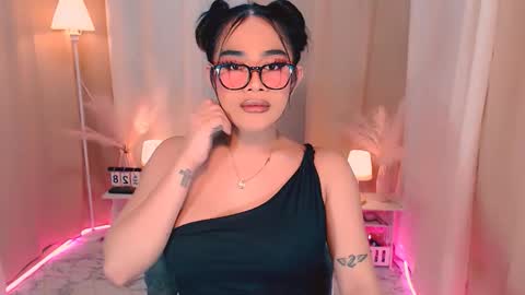 Snapshot of wildsassy0719 chatting on October 2, 12:39 am shea online show from October 2, 12:39 am