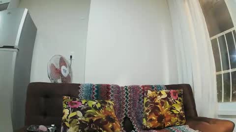 Snapshot of wildstrawberry30 chatting on March 2, 12:53 am Wild Strawberry online show from March 2, 12:53 am