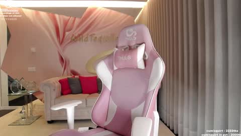 Lili online show from November 5, 8:42 pm