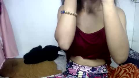 Snapshot of wildwetxsandra chatting on January 8, 5:32 am sandra online show from January 8, 5:32 am