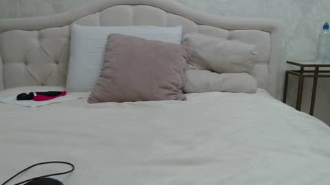 Rose online show from July 6, 5:37 am