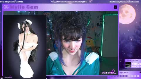 Snapshot of wildwylie chatting on December 11, 3:02 am Wylie Wanderlust online show from December 11, 3:02 am