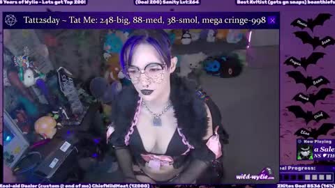 Snapshot of wildwylie chatting on October 29, 2:25 am Wylie Wanderlust online show from October 29, 2:25 am