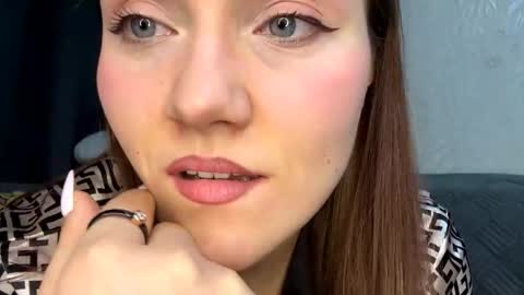 Snapshot of willetteplato chatting on February 4, 5:19 pm Adele online show from February 4, 5:19 pm