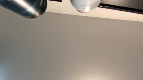 Snapshot of william1013 chatting on December 17, 7:20 pm william1013 online show from December 17, 7:20 pm