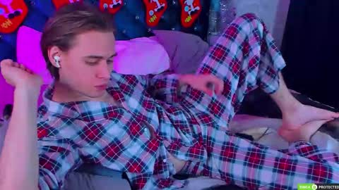 Snapshot of williamdyson chatting on January 17, 3:55 am William online show from January 17, 3:55 am