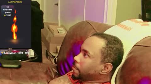 Snapshot of willie0201 chatting on November 24, 12:05 pm YaBoyTJ online show from November 24, 12:05 pm