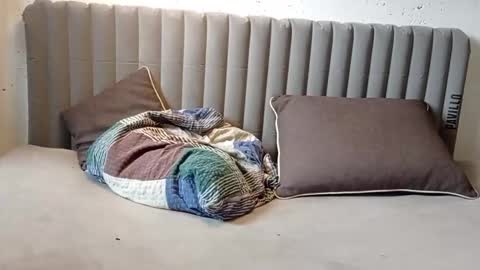 Call me Babe online show from November 18, 10:20 am