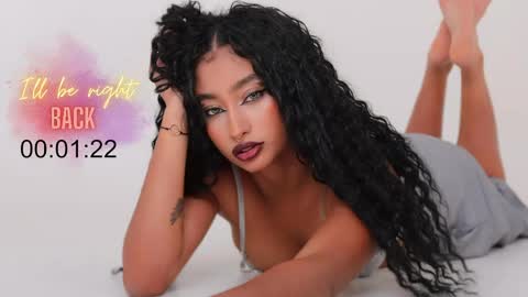 Ms Willow online show from May 2, 11:10 pm