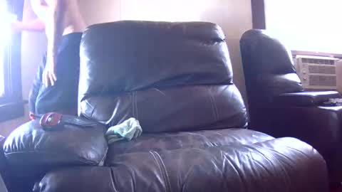 willydogg83 online show from September 28, 10:15 pm